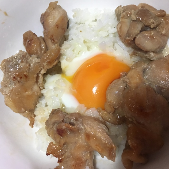 超簡単お昼ご飯に 卵をとかない親子丼 レシピ 作り方 By 素早く作れる料理専門会社員 楽天レシピ 超簡単お昼ご飯に 卵をとかない親子丼 レシピ 作り方 By 素早く作れる料理専門会社員 楽天レシピ